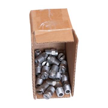 image of a box of sealcoat spray tips