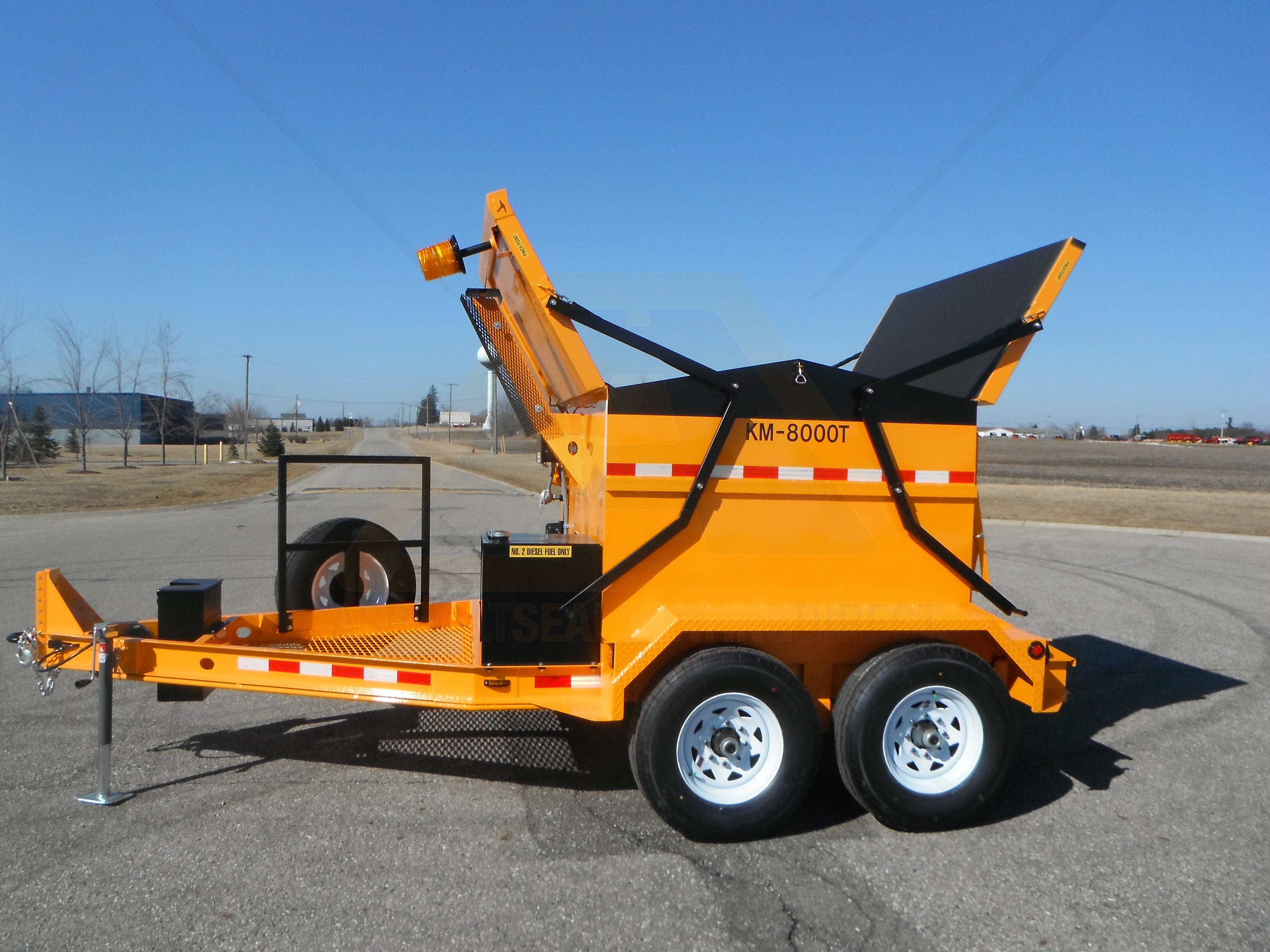 4 Ton BIG A KM-8000T Diesel Heated Asphalt Box Trailer For Sale