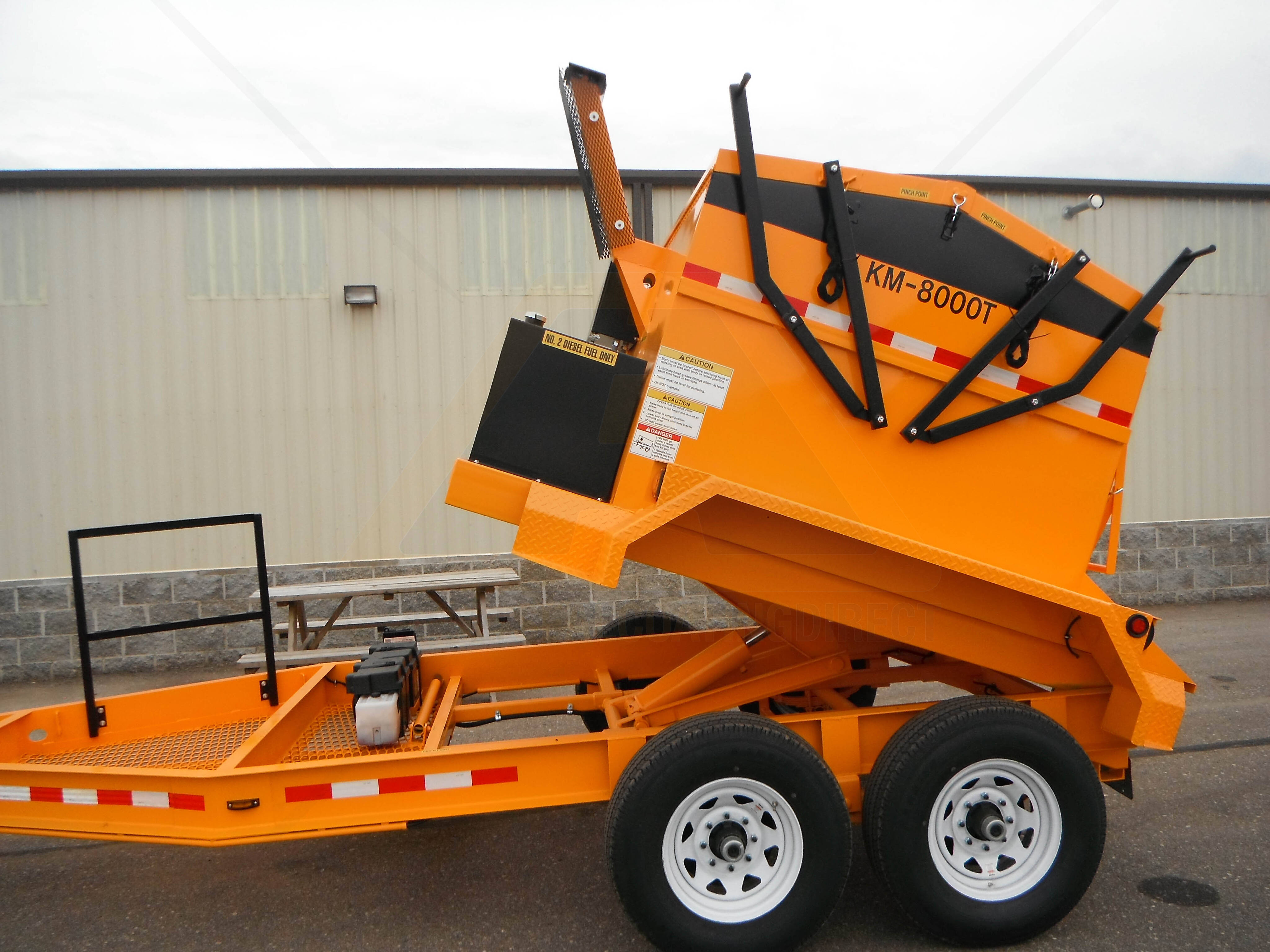 4 ton heated asphalt box