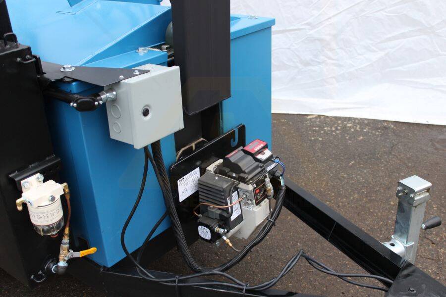 200 Gallon Crack Sealing Trailer Air Jacketed Parking Lot ...