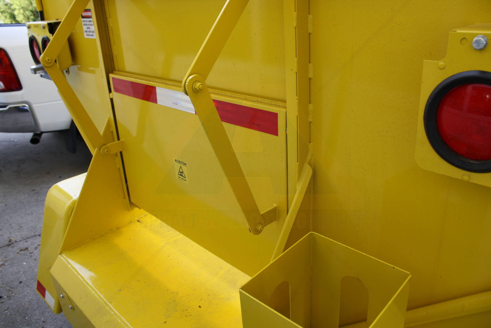 Asphalt Hot Box 4 Ton Trailer For Hot Or Cold Asphalt ...